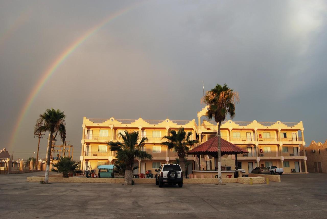 Hotel Plaza Penasco Пуэрто-Пеньяско Экстерьер фото