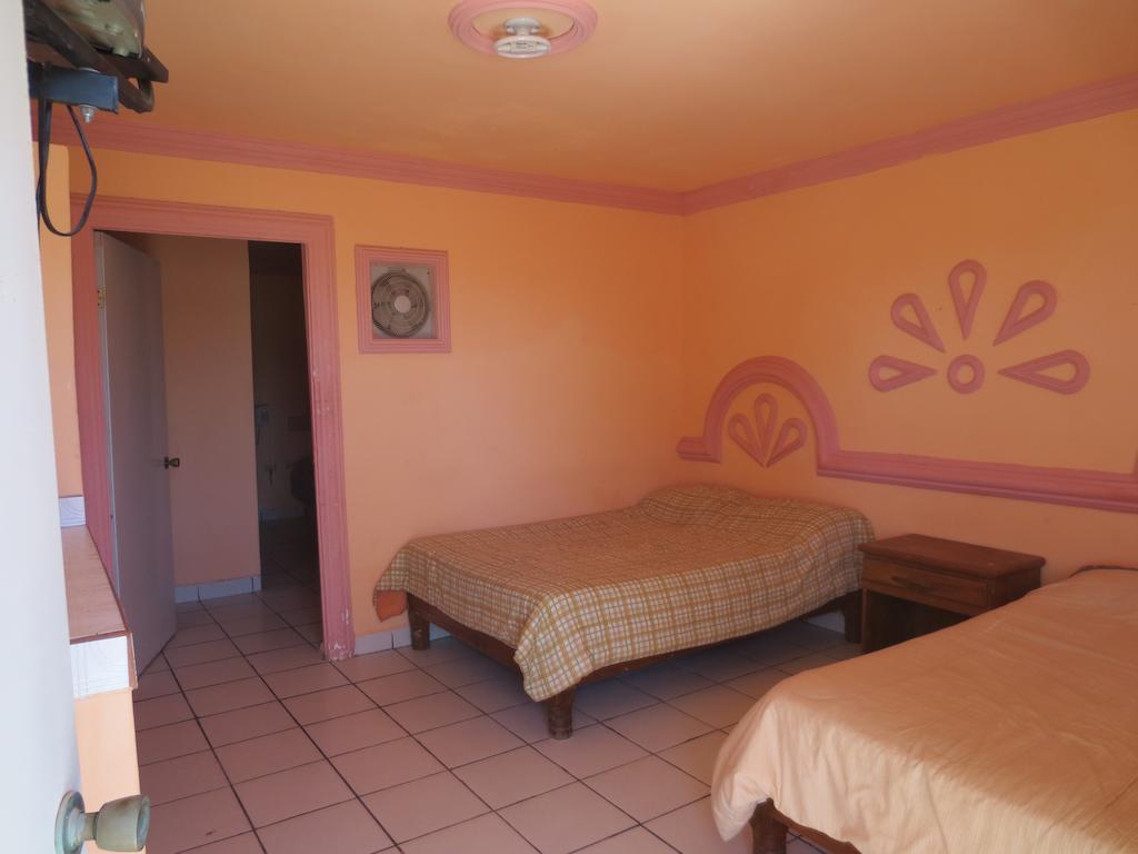 Hotel Plaza Penasco Пуэрто-Пеньяско Номер фото